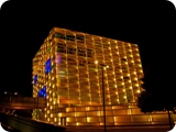 177 - Linz (Ars Electronica Center di notte)