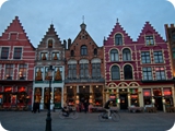 16 - bruges - markt di sera